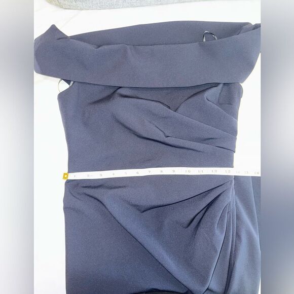 Vince Camuto Off-The-Shoulder Ruffle Gown Size 4 Navy - Picture 7 of 13